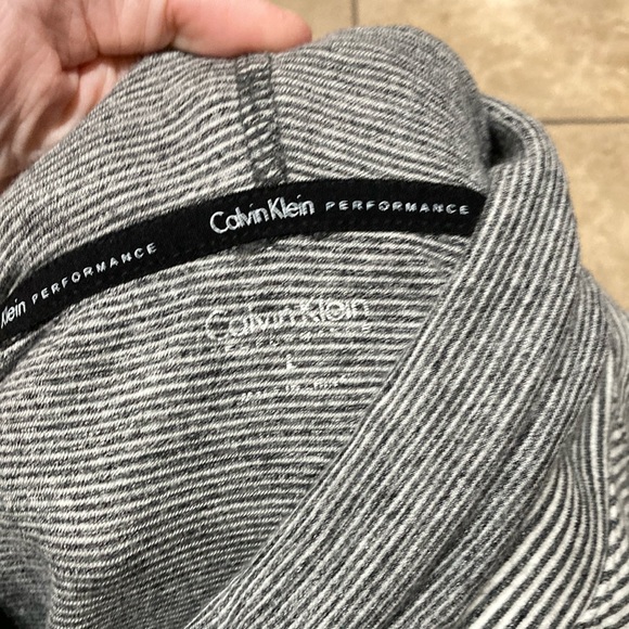 Striped Gray and White tunic style Top - Picture 2 of 4